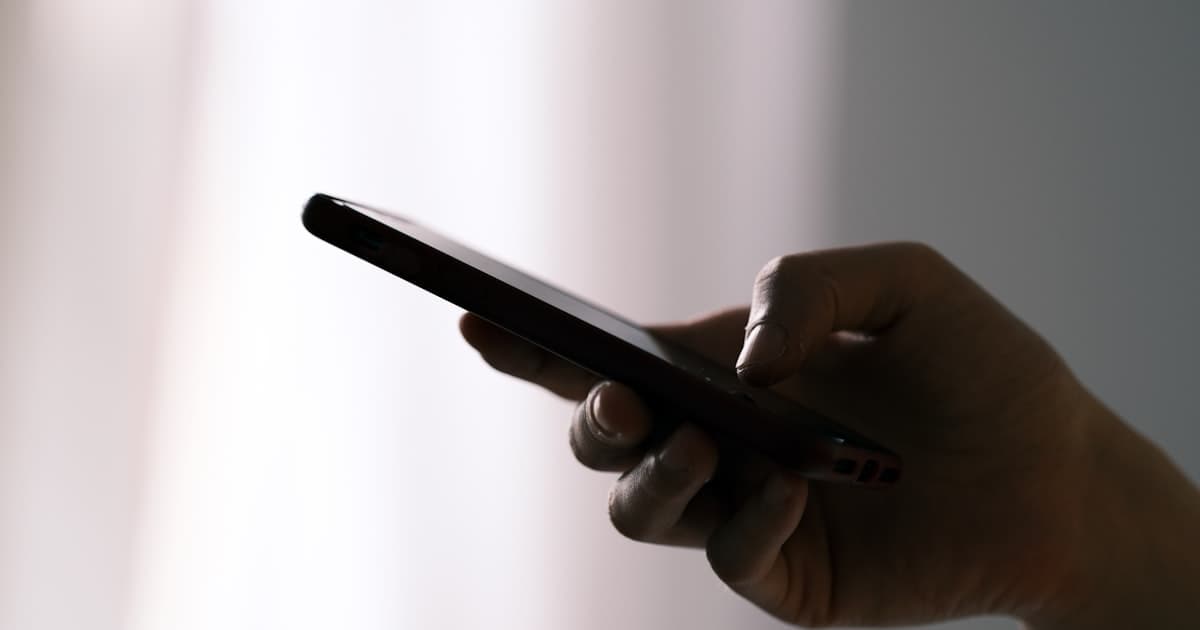 What to Text Back When Your Brain Goes Blank (With Templates)