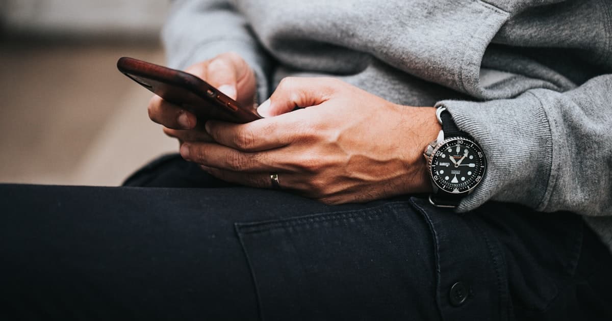 Why You Overthink Every Text and How to Stop (Science-Backed)